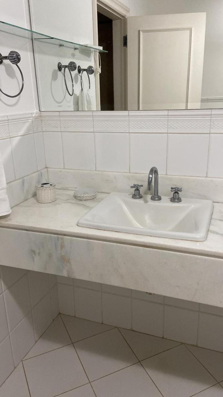 Villa Serena Bed & Breakfast Ембу Екстер'єр фото